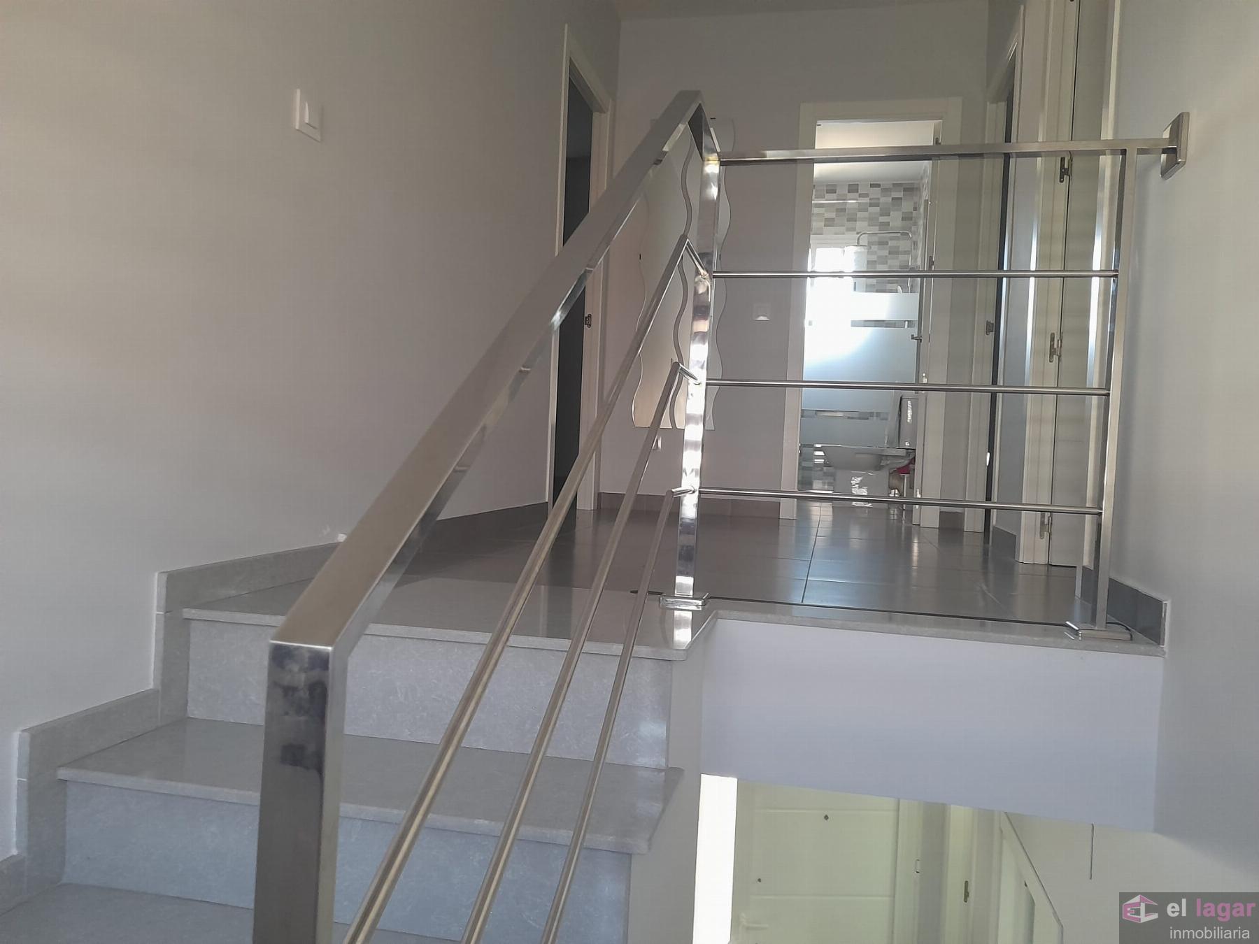 For rent of duplex in Montijo