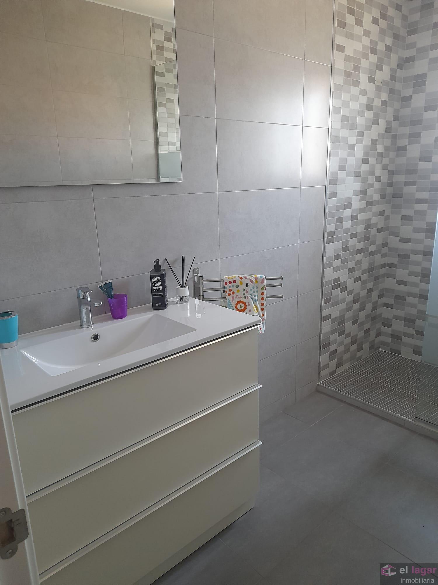 For rent of duplex in Montijo