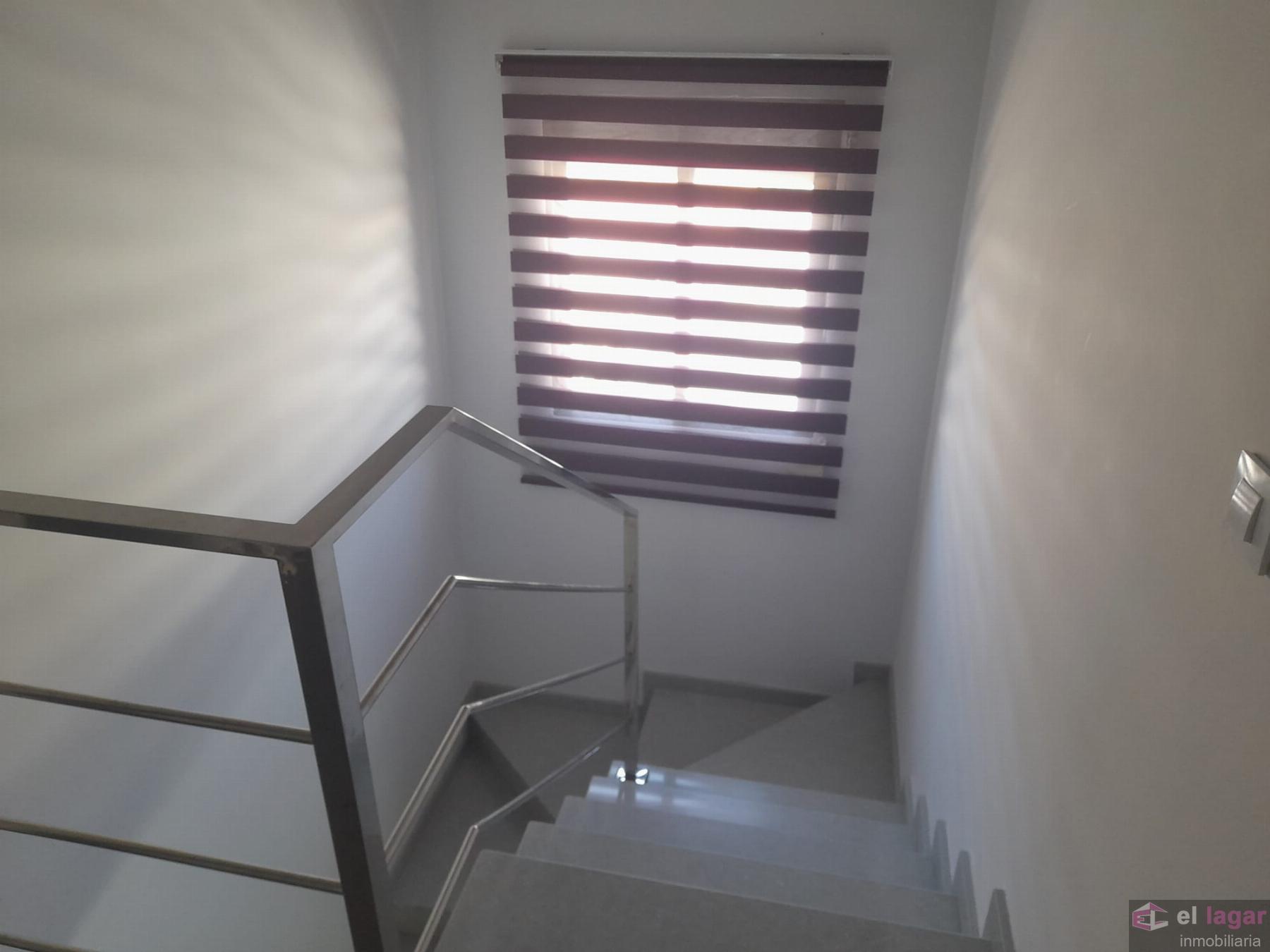 For rent of duplex in Montijo