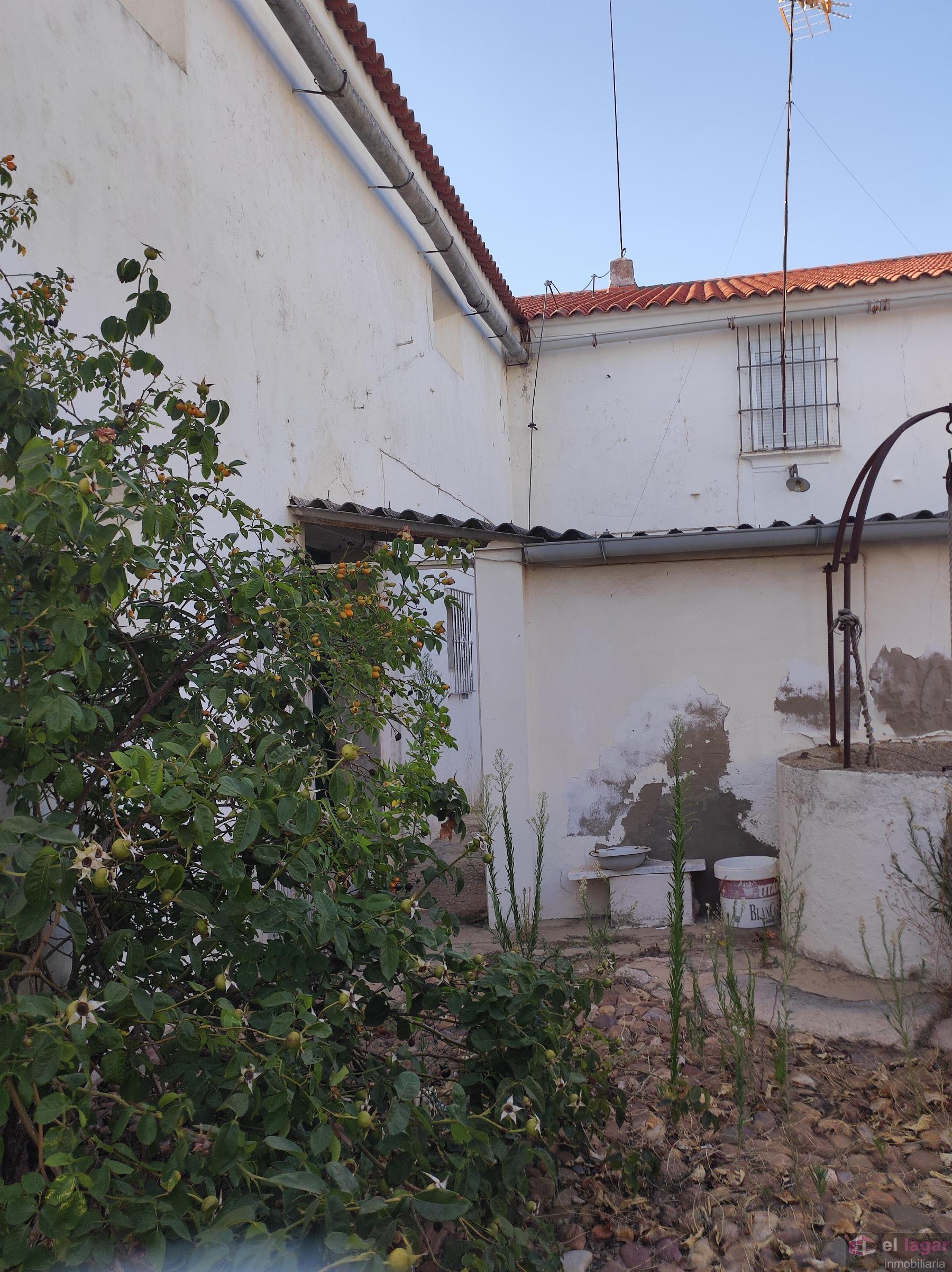 Venta de casa en Puebla de la Calzada