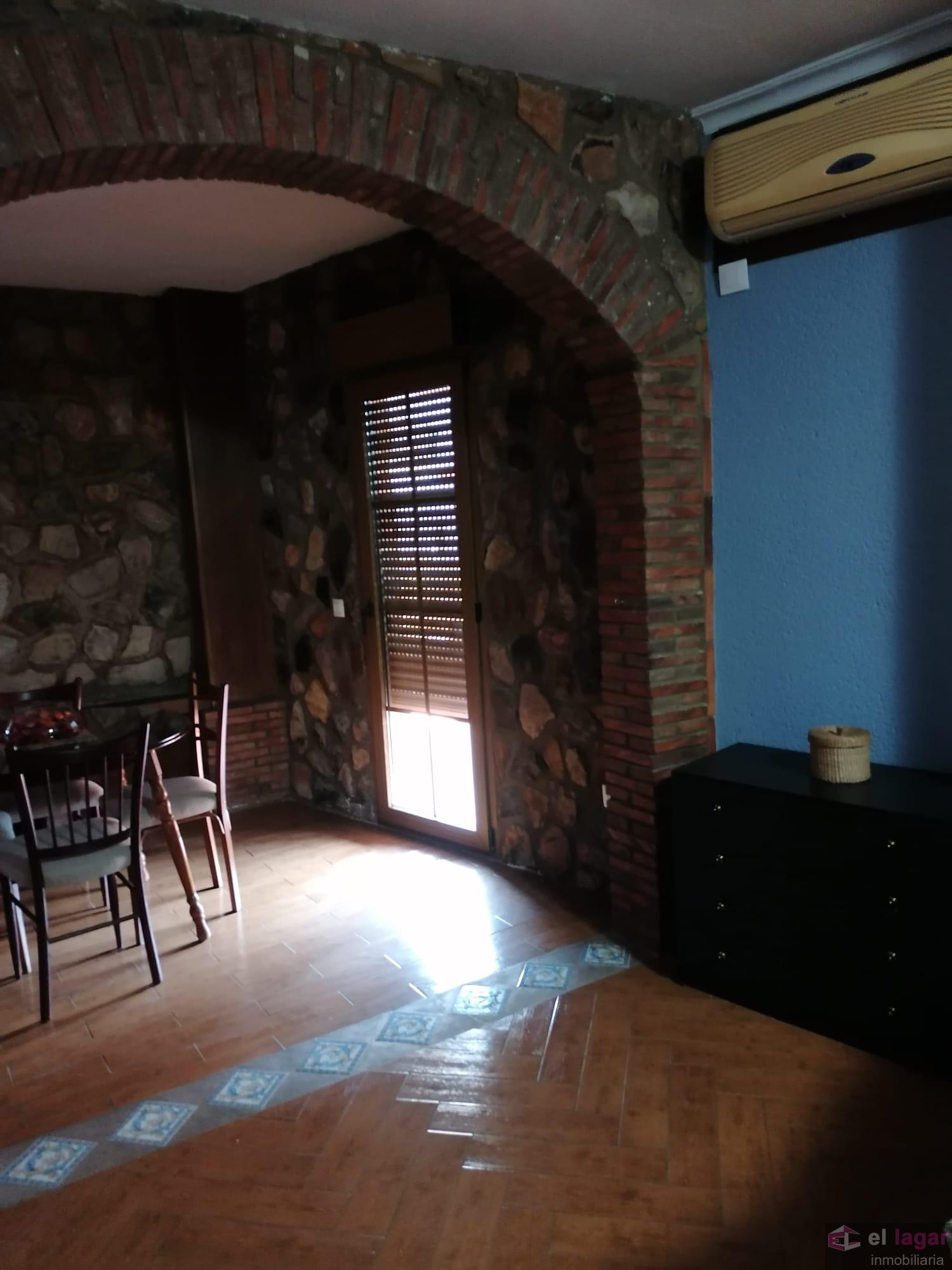 For rent of duplex in Montijo