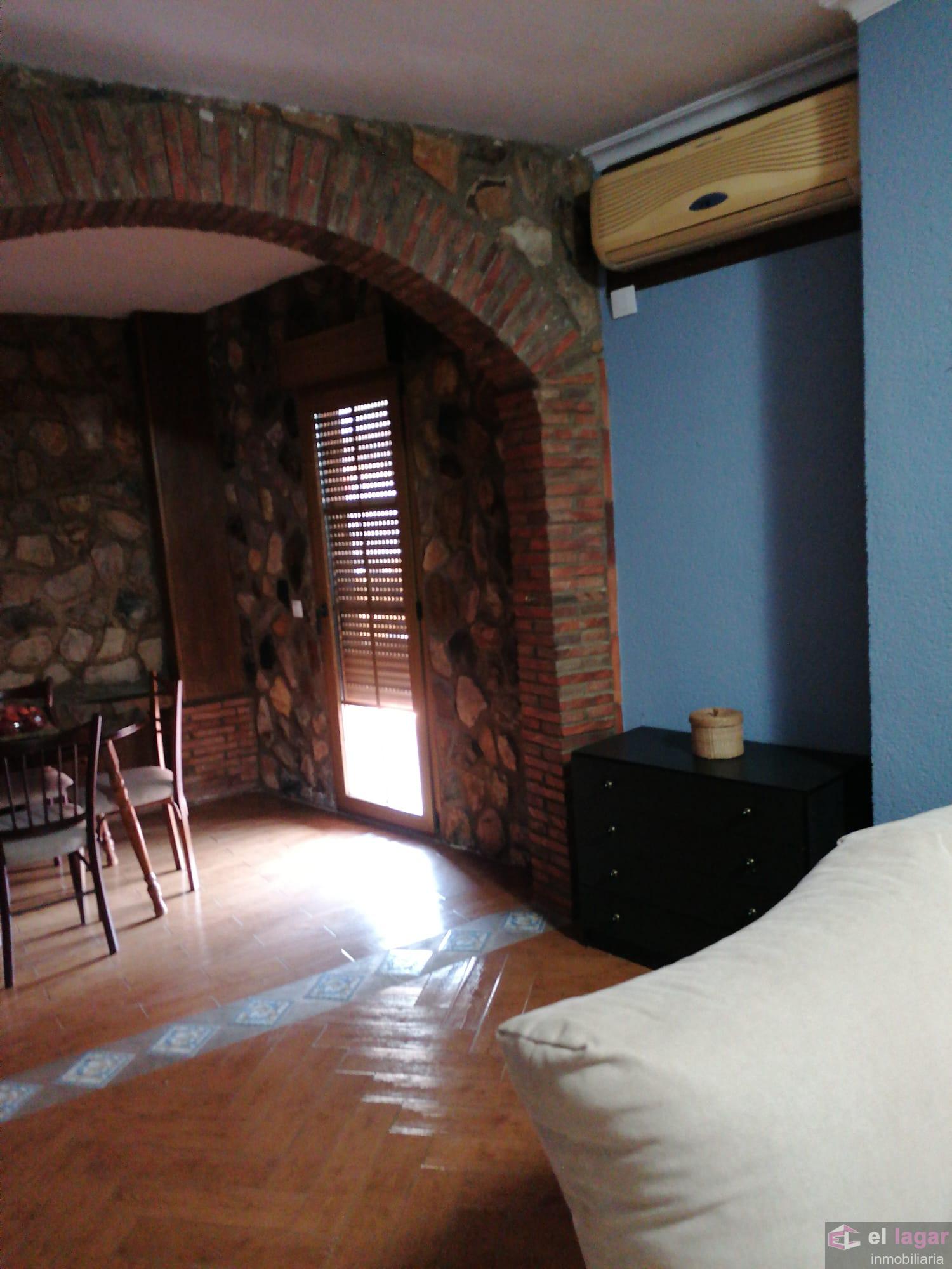 For rent of duplex in Montijo