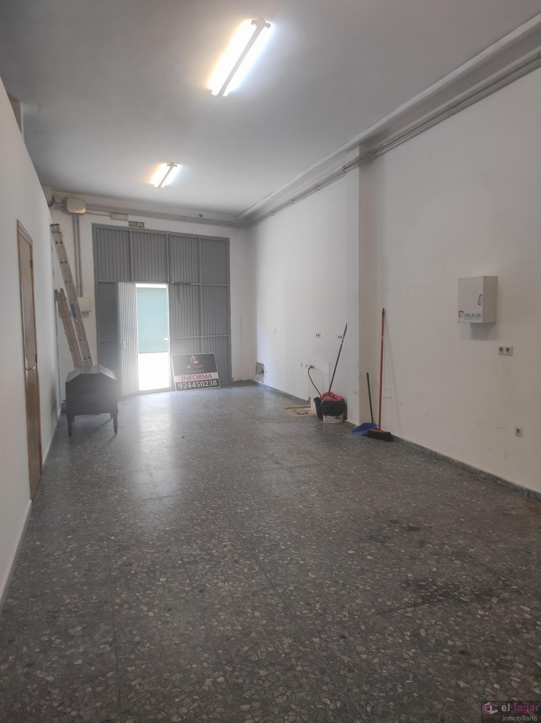 Alquiler de local comercial en Montijo
