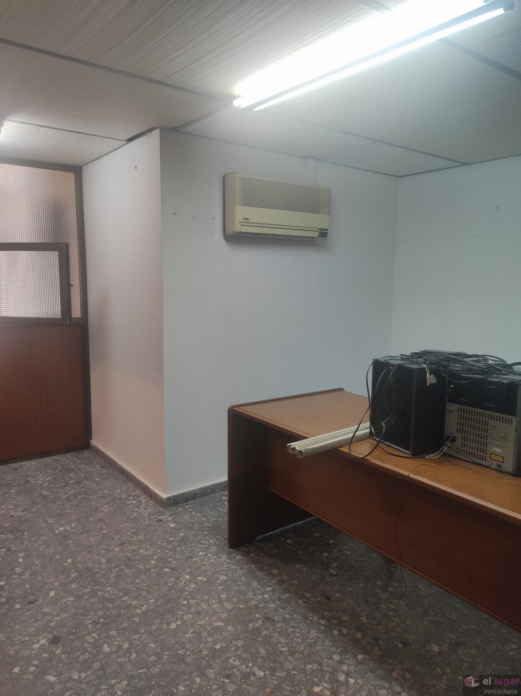 Alquiler de local comercial en Montijo