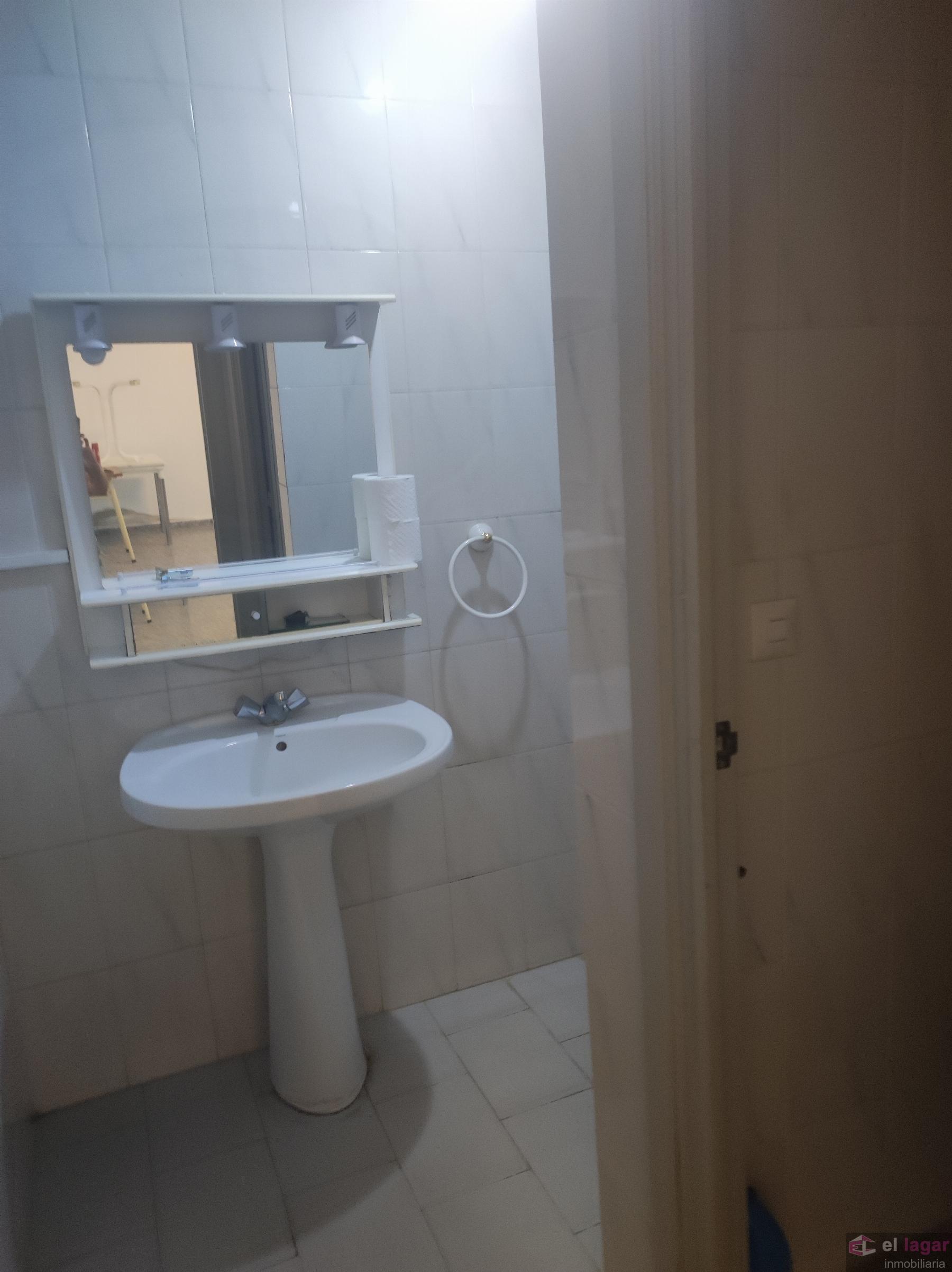 Alquiler de local comercial en Montijo