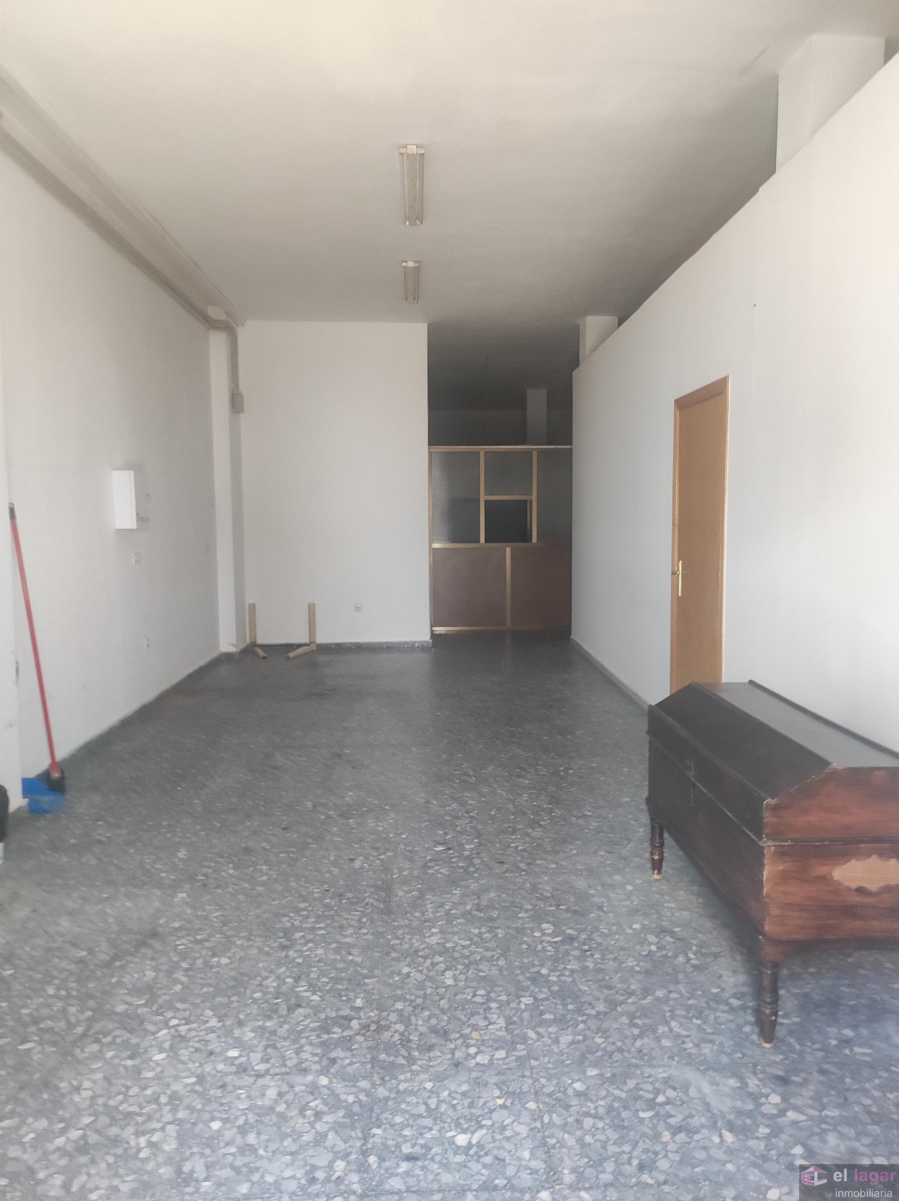 Alquiler de local comercial en Montijo