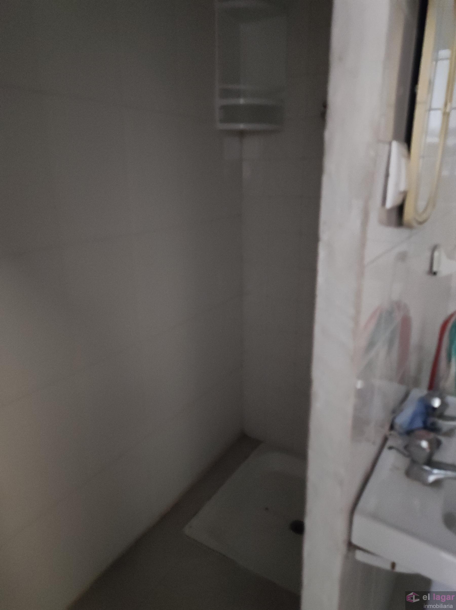 Venta de nave industrial en Montijo