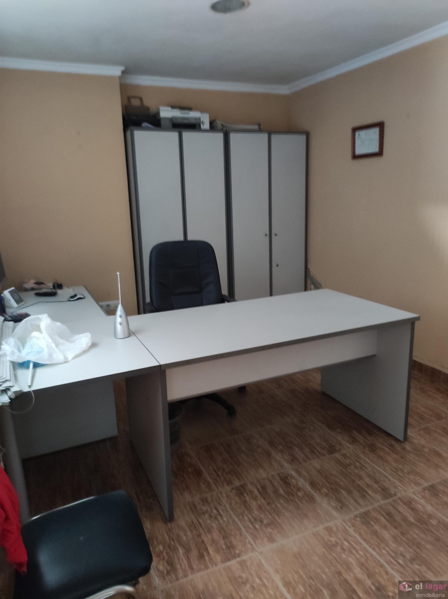 Venta de nave industrial en Montijo