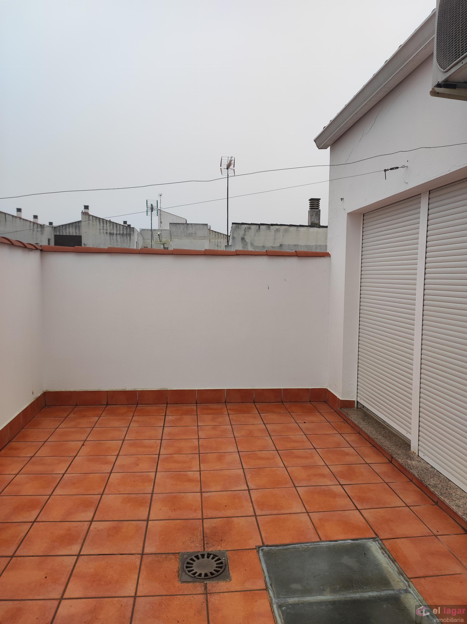 For rent of house in Montijo