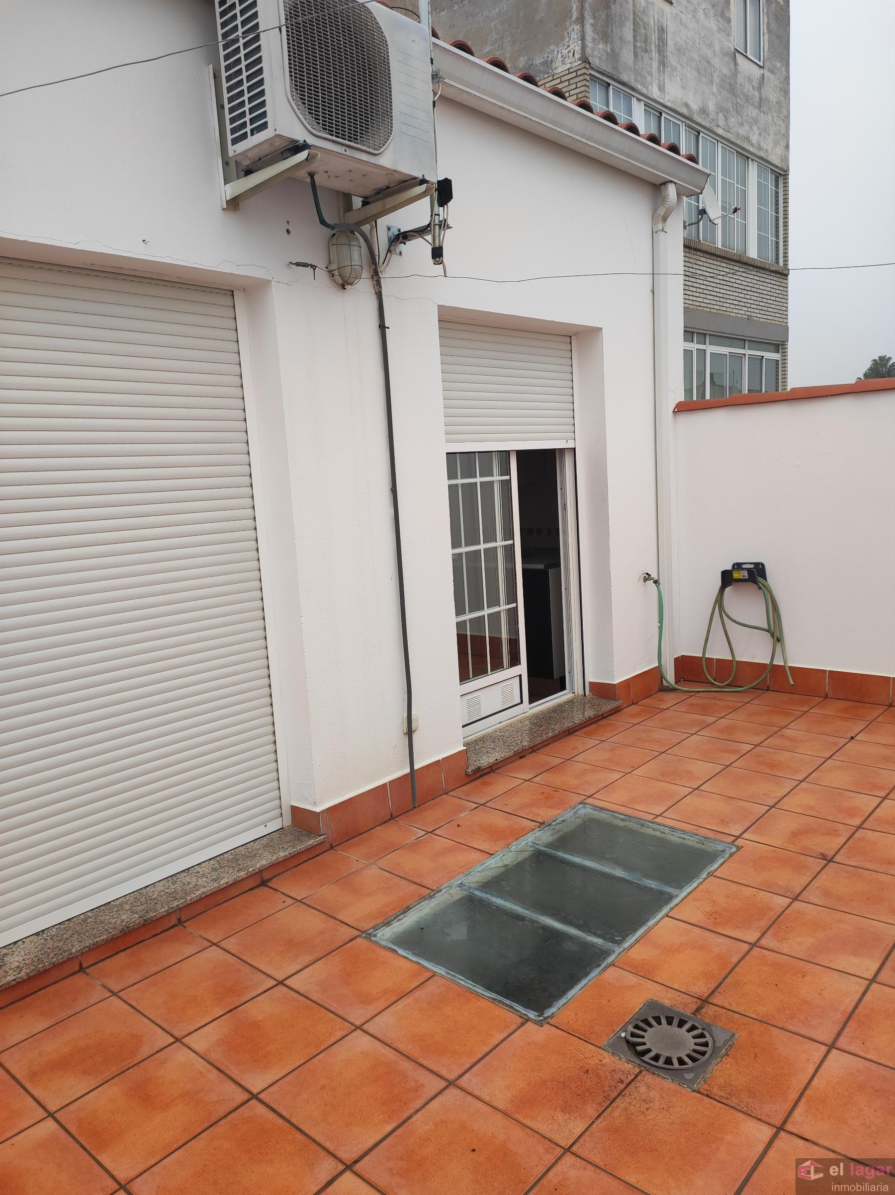 For rent of house in Montijo