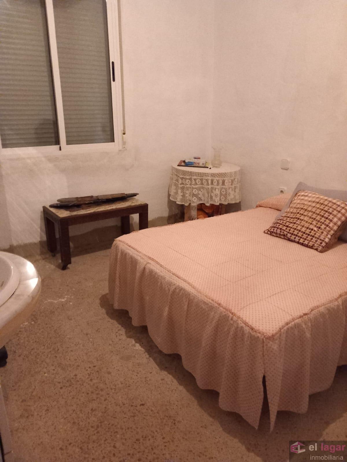 For sale of chalet in Montijo