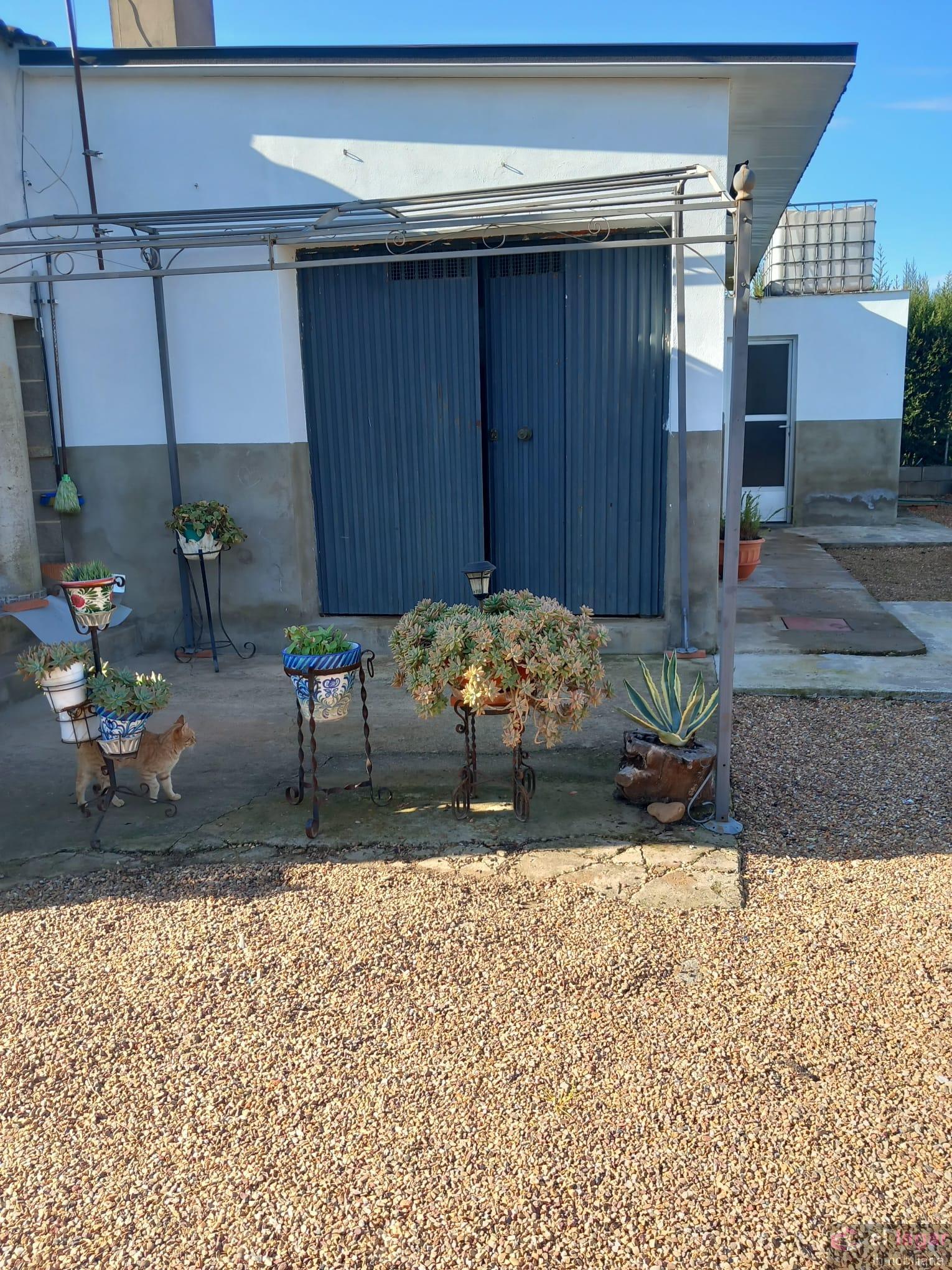 For sale of chalet in Montijo