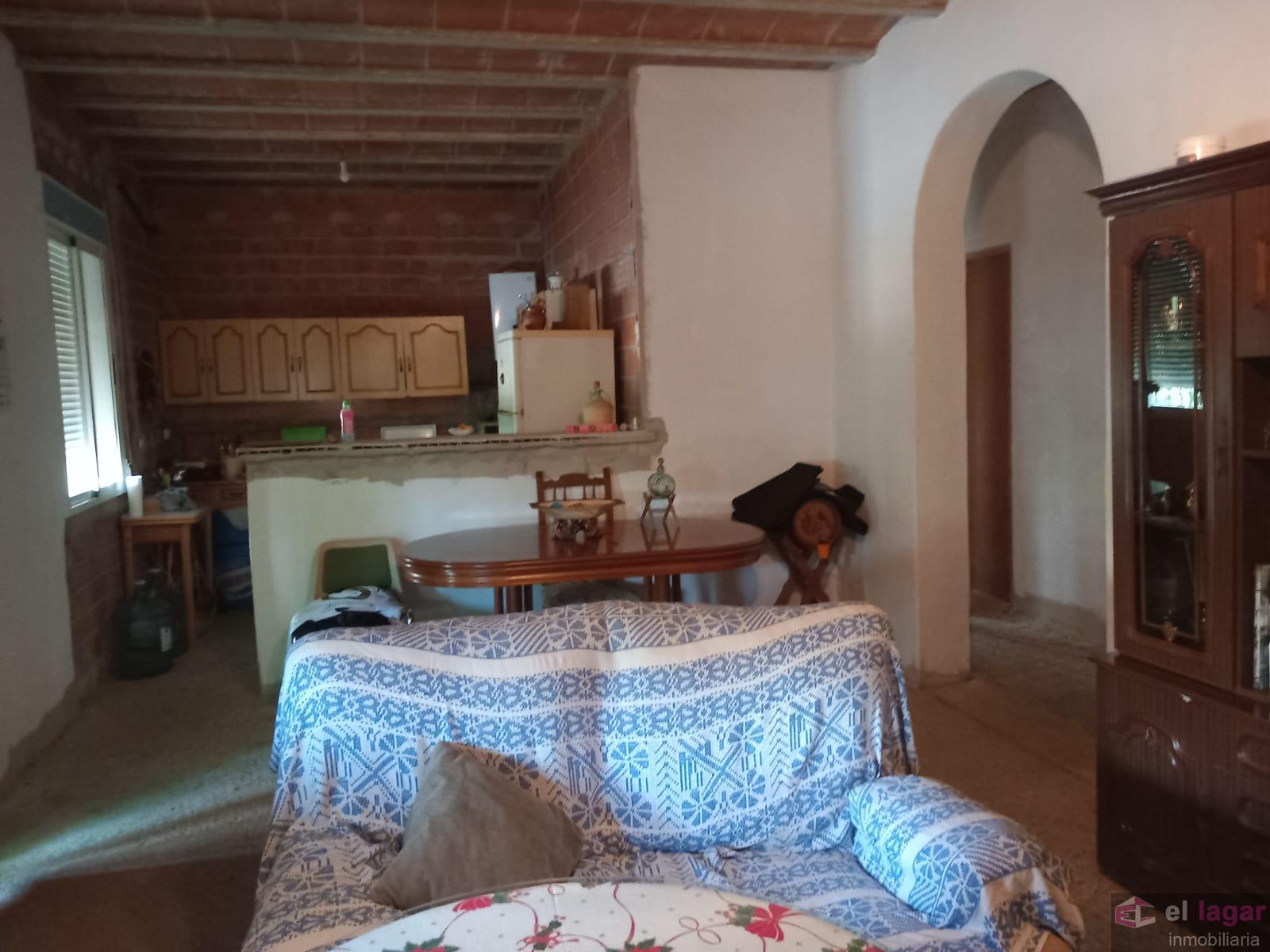 For sale of chalet in Montijo