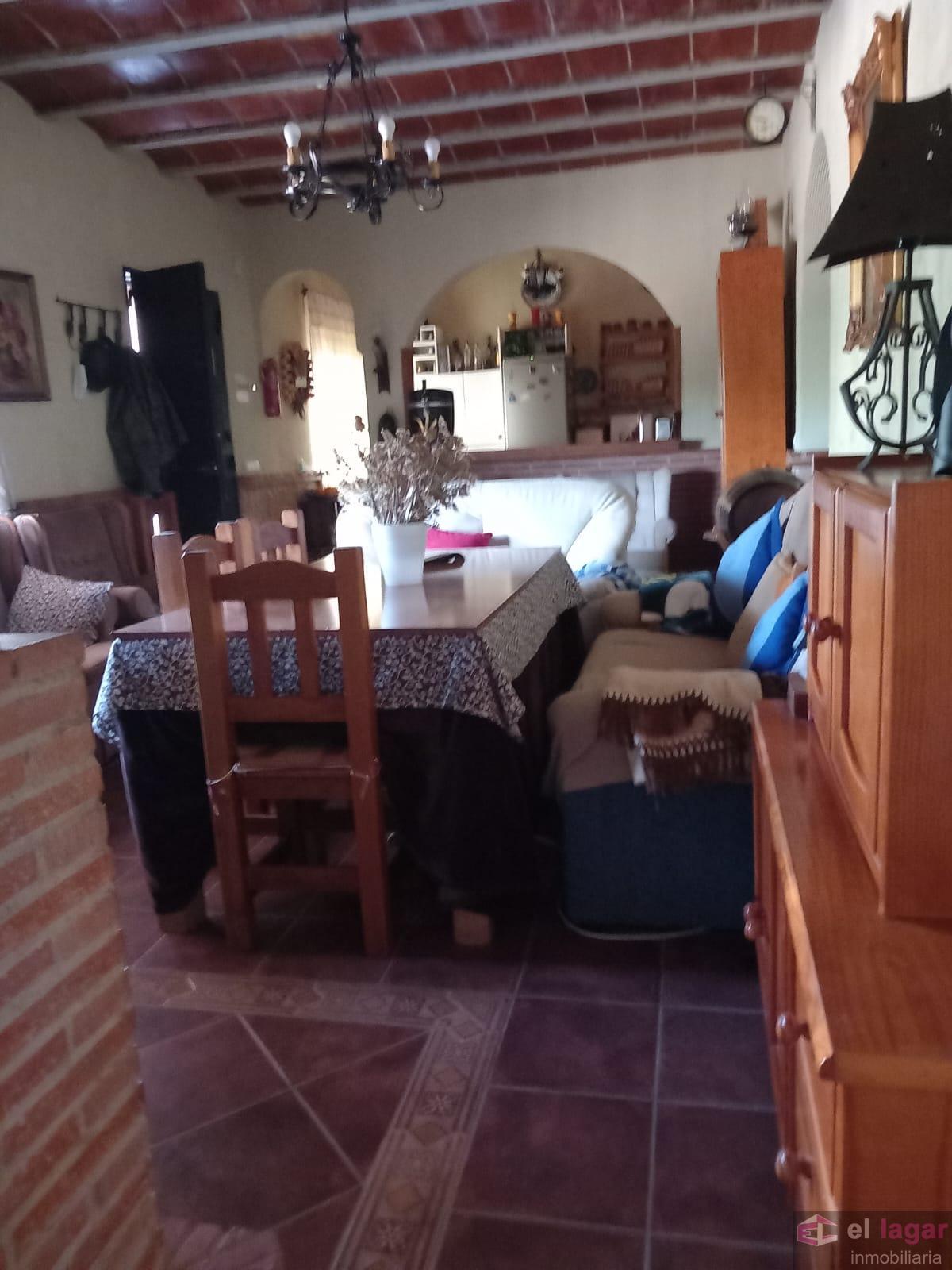 For sale of chalet in Montijo