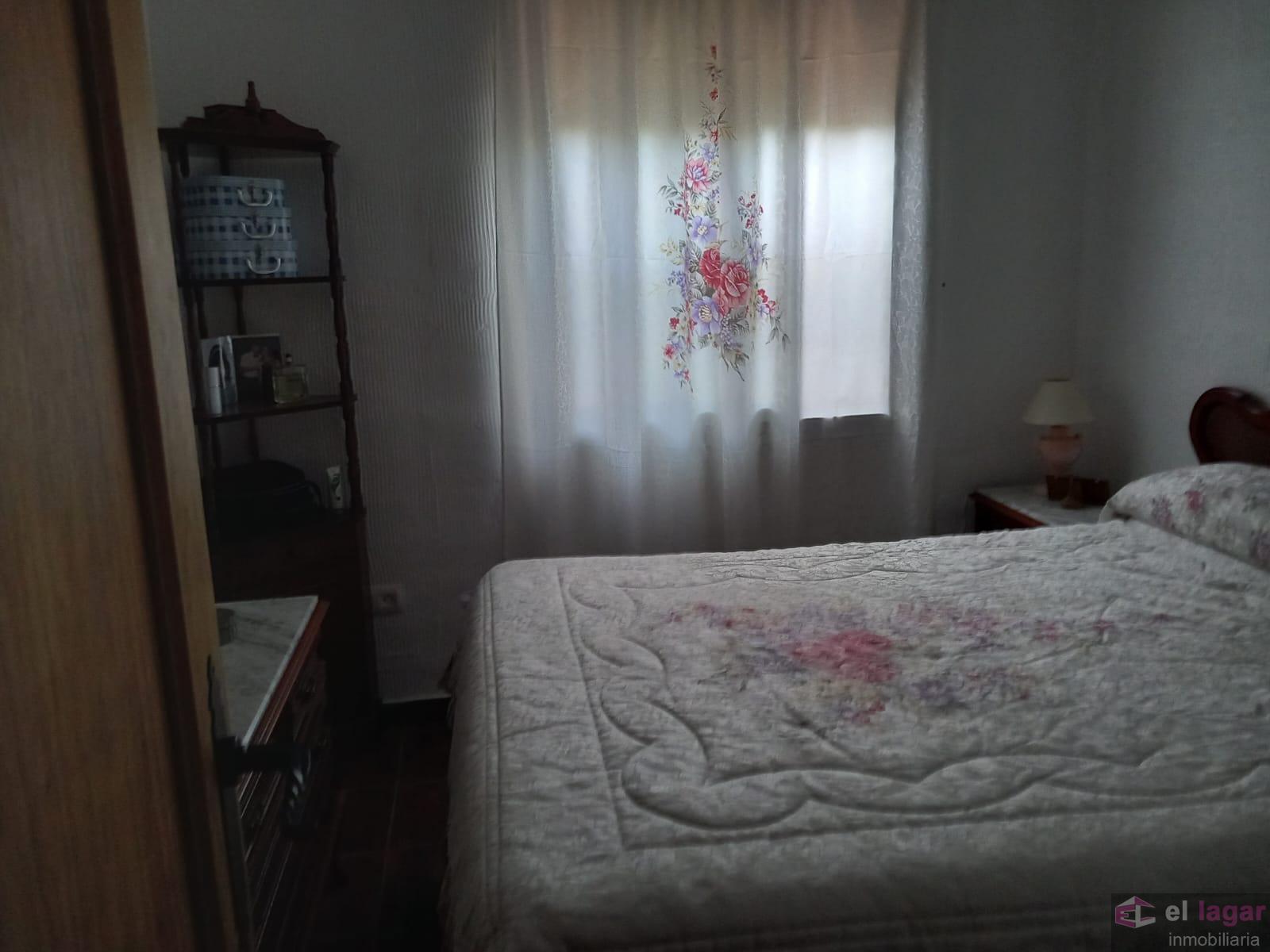 For sale of chalet in Montijo