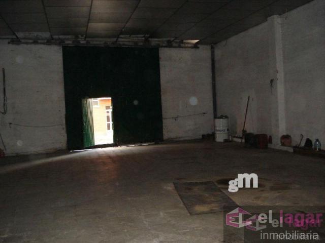 Venta de nave industrial en Montijo