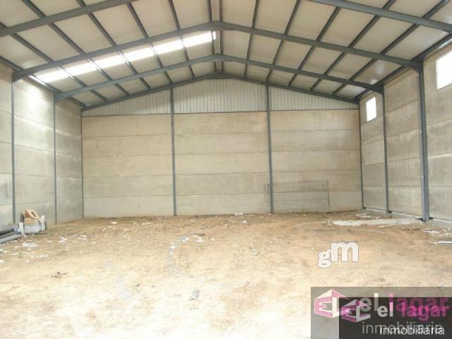 For sale of industrial plant/warehouse in Puebla de la Calzada