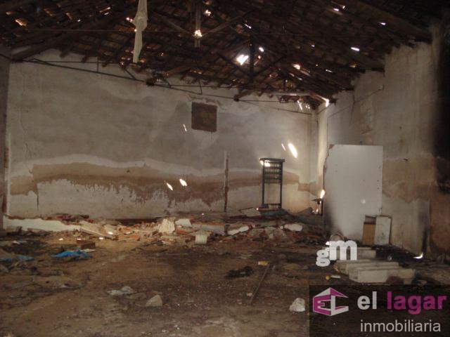For sale of industrial plant/warehouse in Montijo