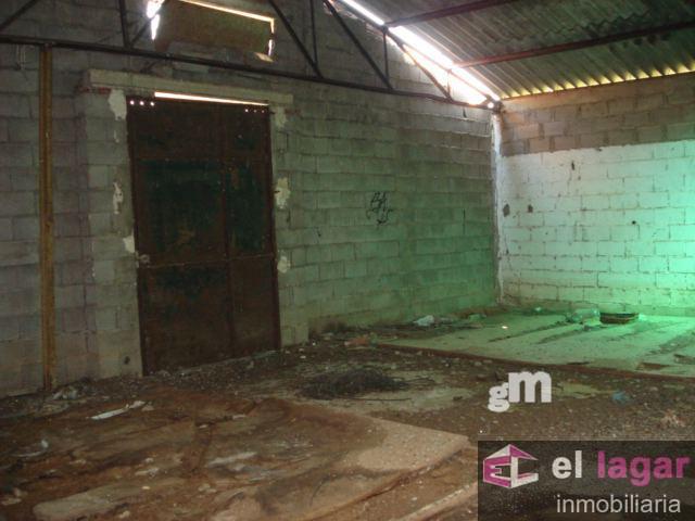 For sale of industrial plant/warehouse in Montijo
