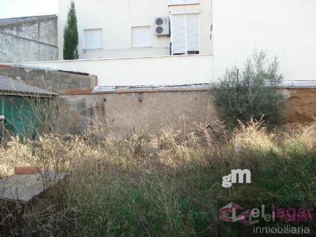 For sale of land in Montijo