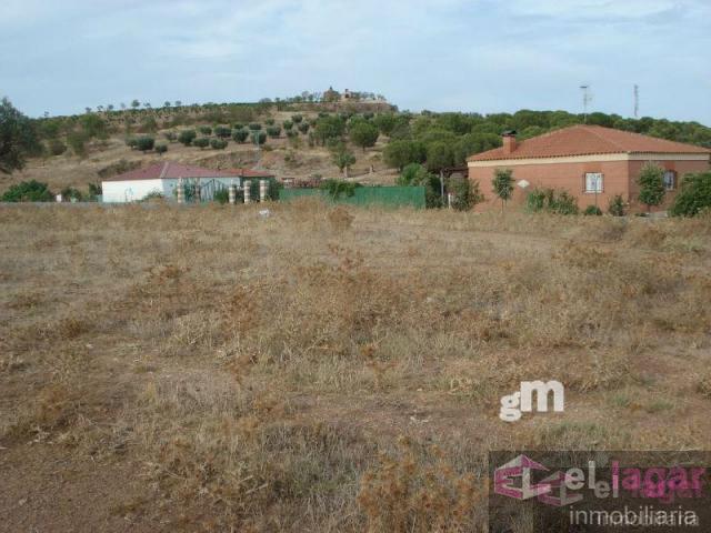 For sale of land in Montijo