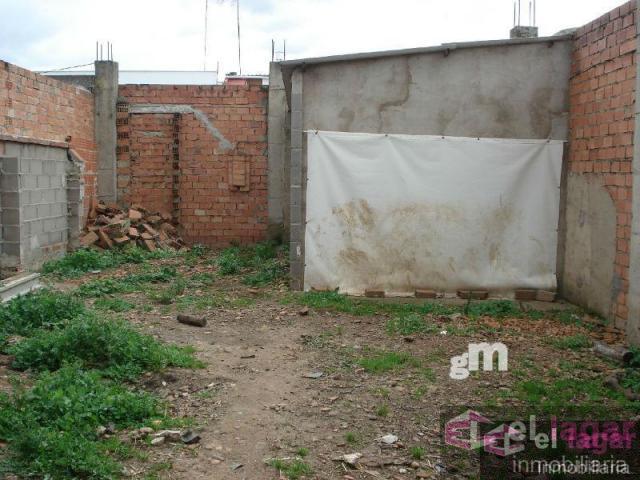 For sale of land in Montijo