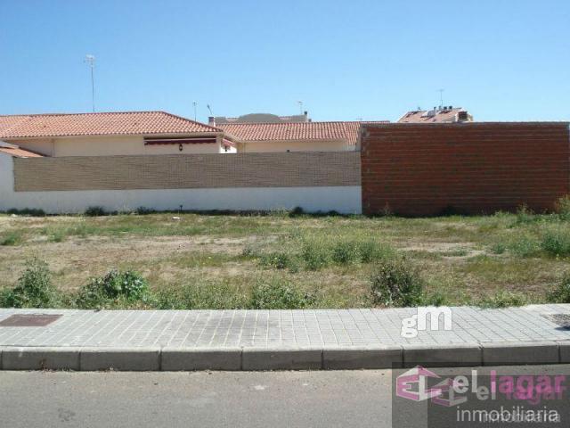 Venta de terreno en Puebla de la Calzada