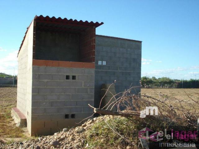 For sale of land in Montijo