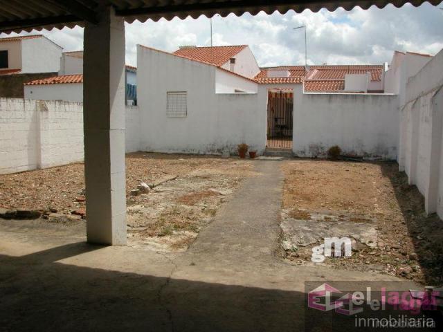 Venta de terreno en Puebla de la Calzada