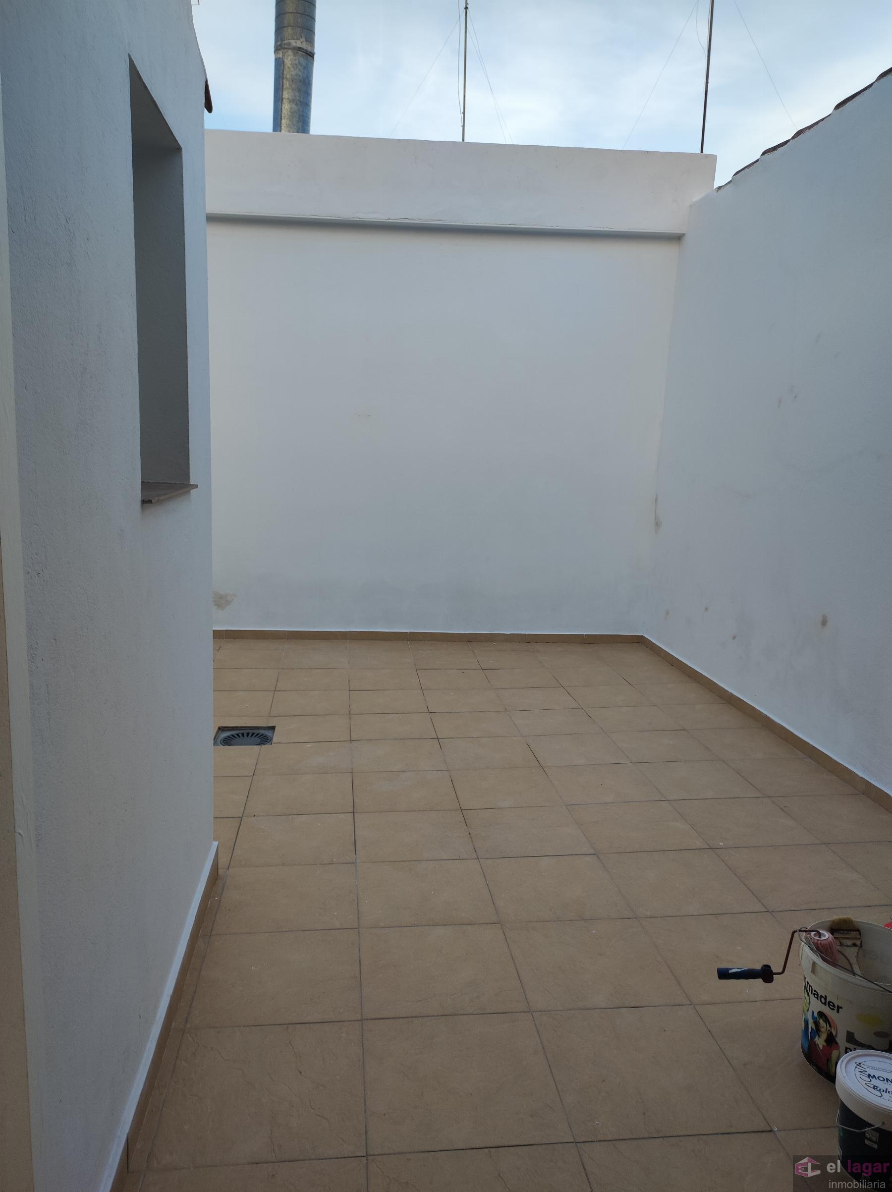 For rent of house in Montijo