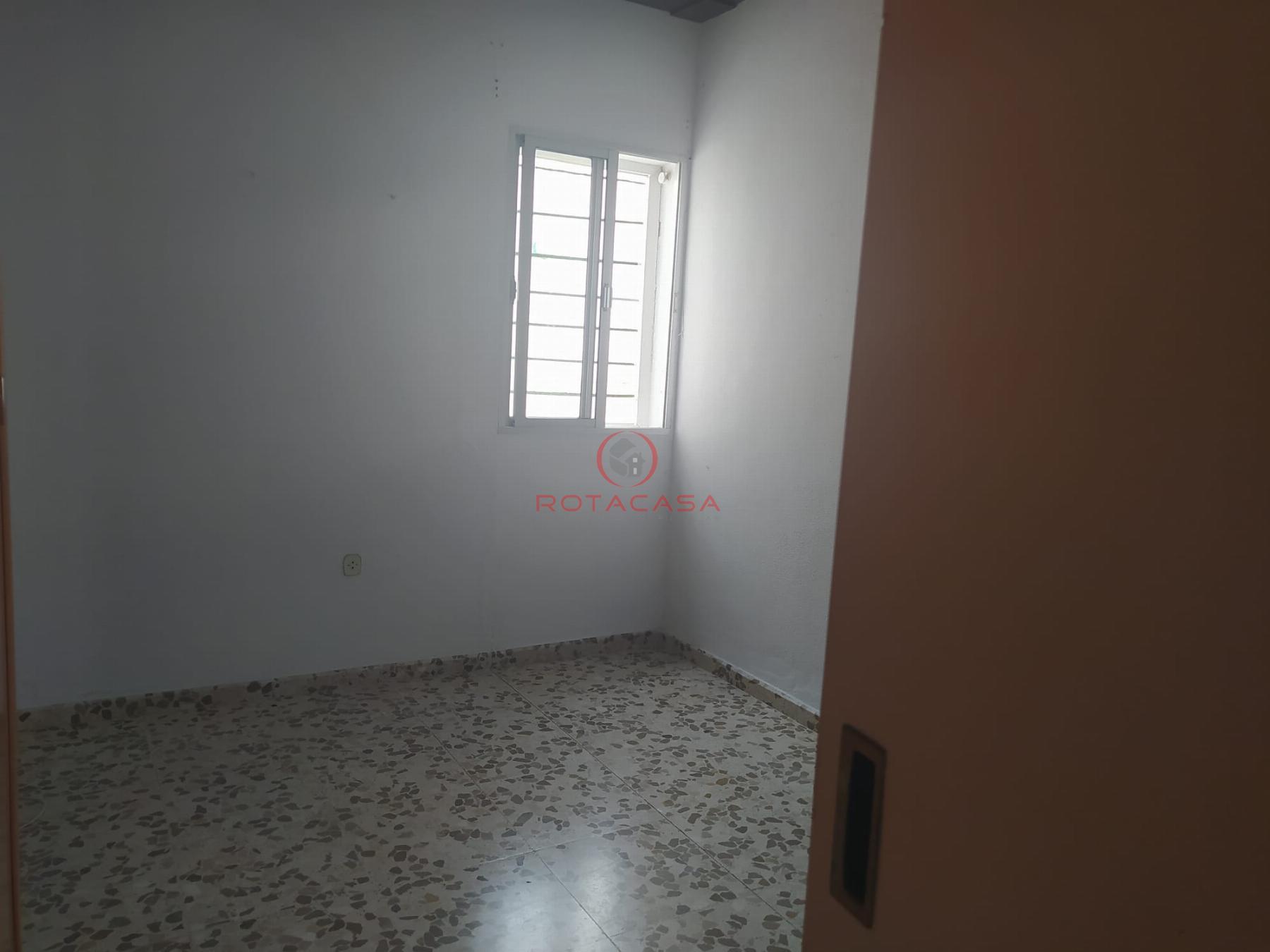For sale of apartment in Rota