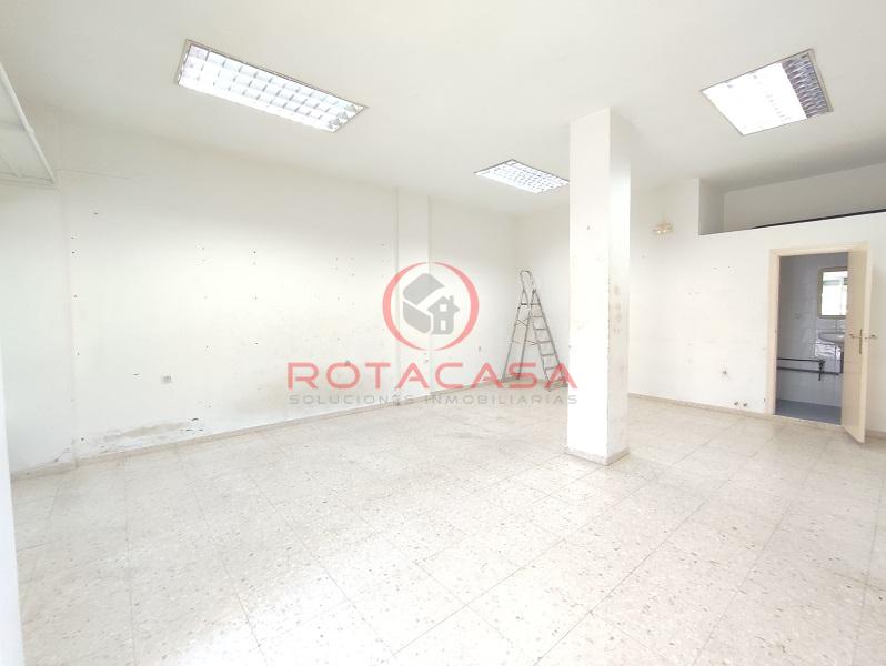 Venta de local comercial en Rota