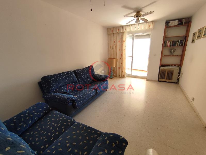 For sale of flat in Rota