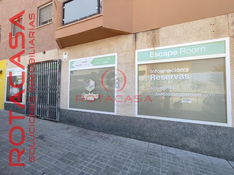 For sale of commercial in Rota