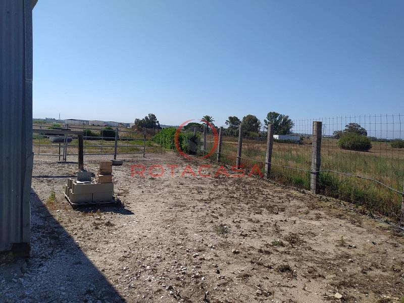 For sale of rural property in Rota