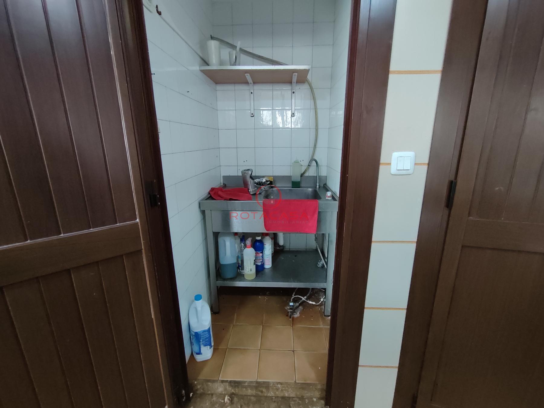 For sale of commercial in Rota