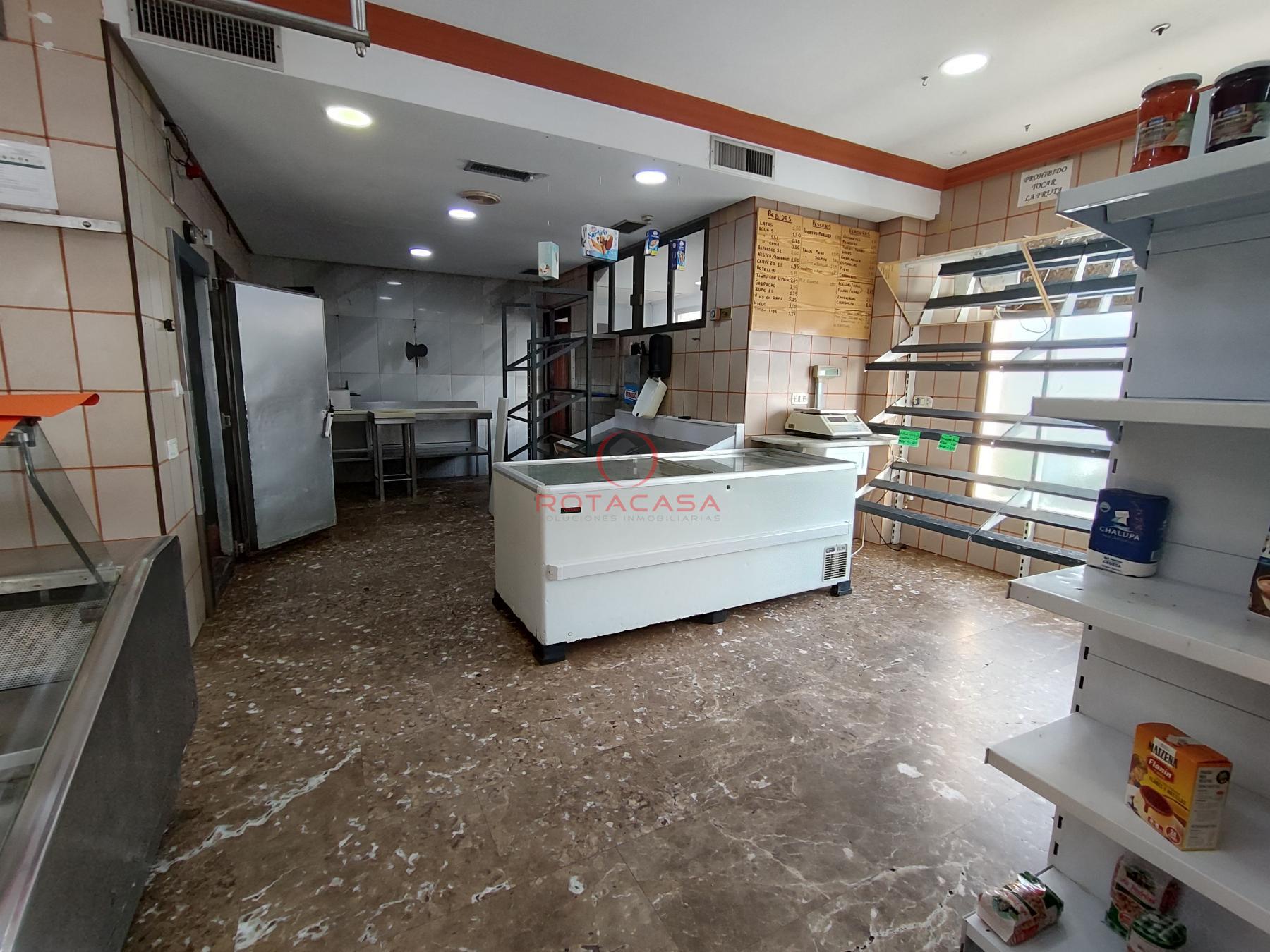 For sale of commercial in Rota