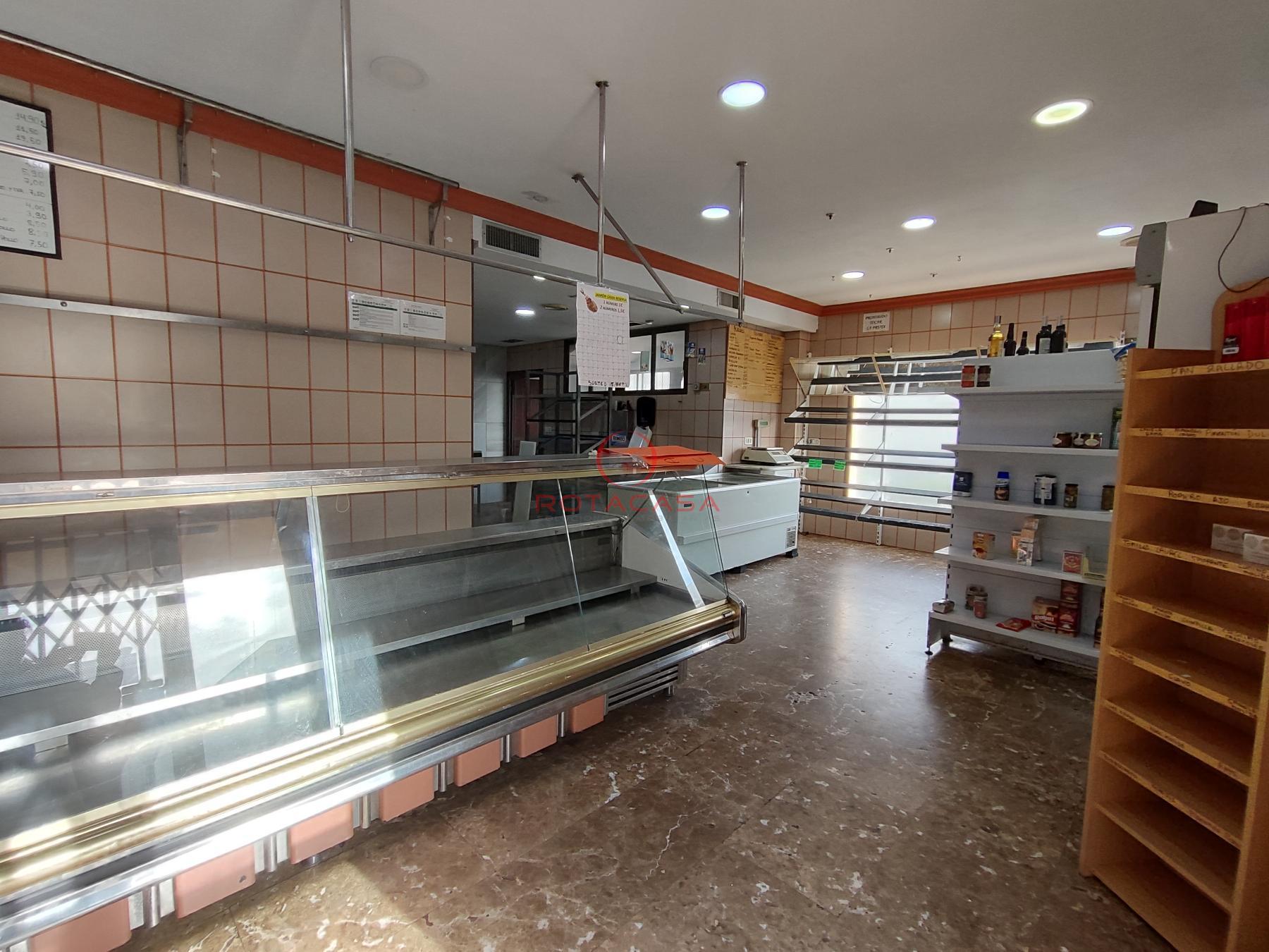 For sale of commercial in Rota