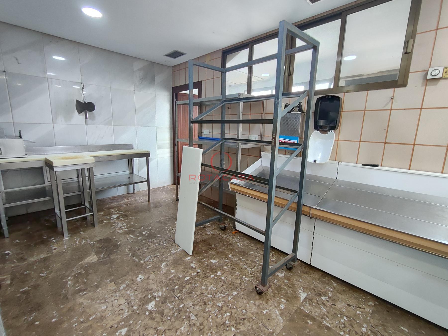 For sale of commercial in Rota