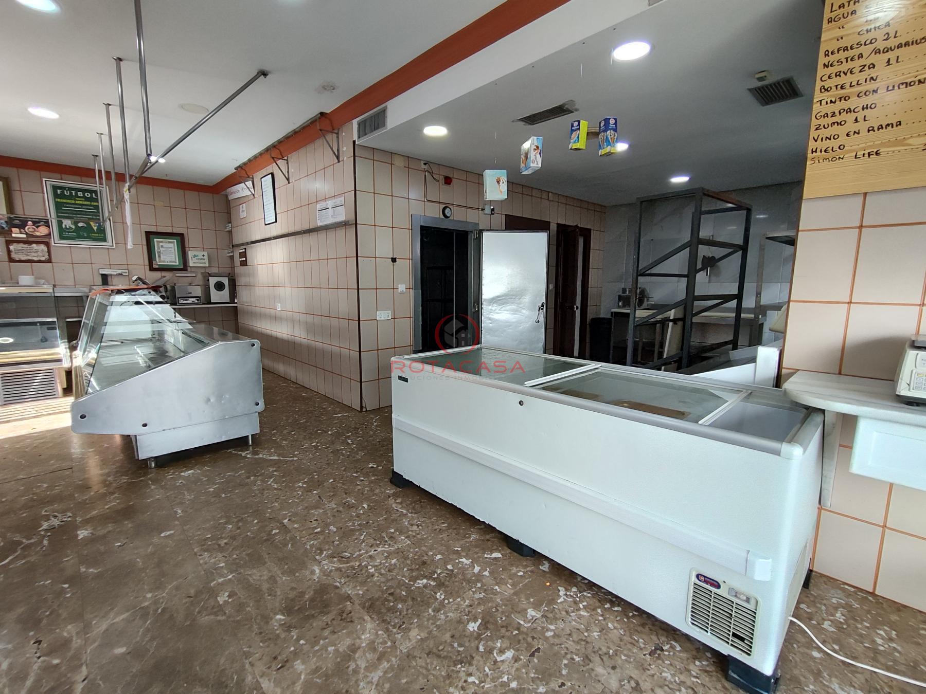 For sale of commercial in Rota