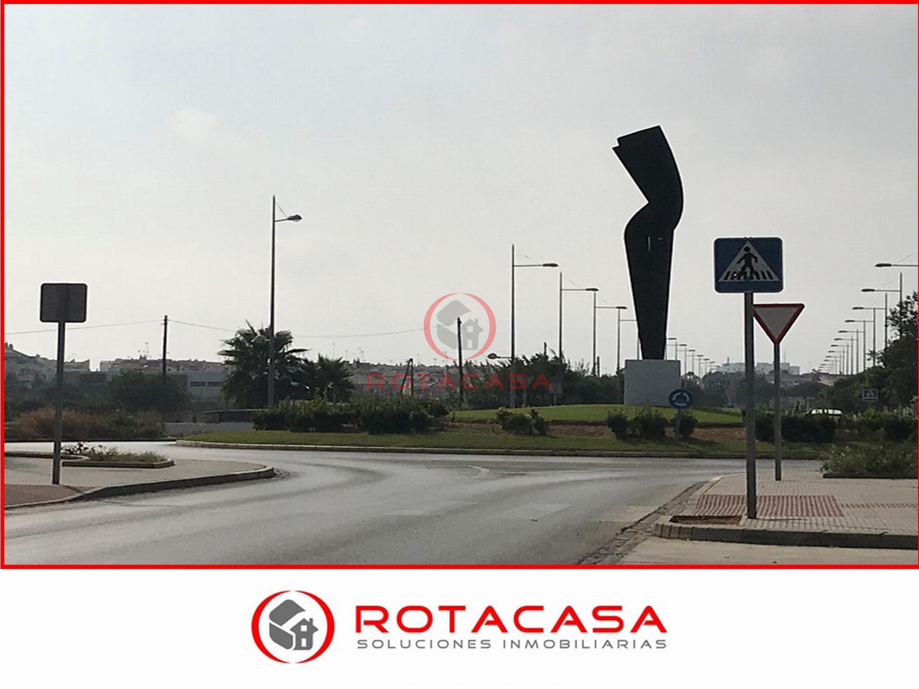 For sale of land in Rota
