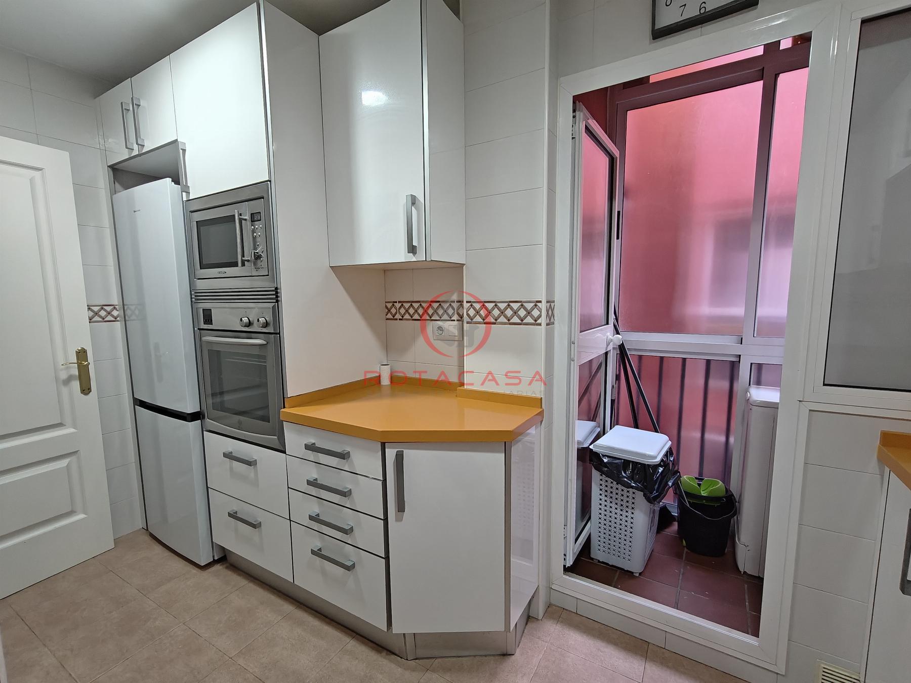 For sale of flat in Rota