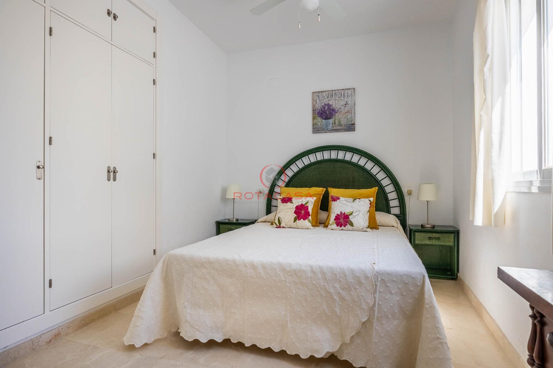 For sale of apartment in Rota