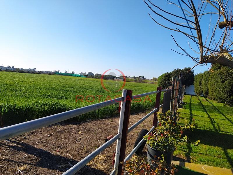 Venta de finca rústica en Rota