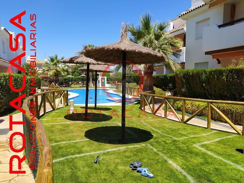 For rent of ground floor in Rota