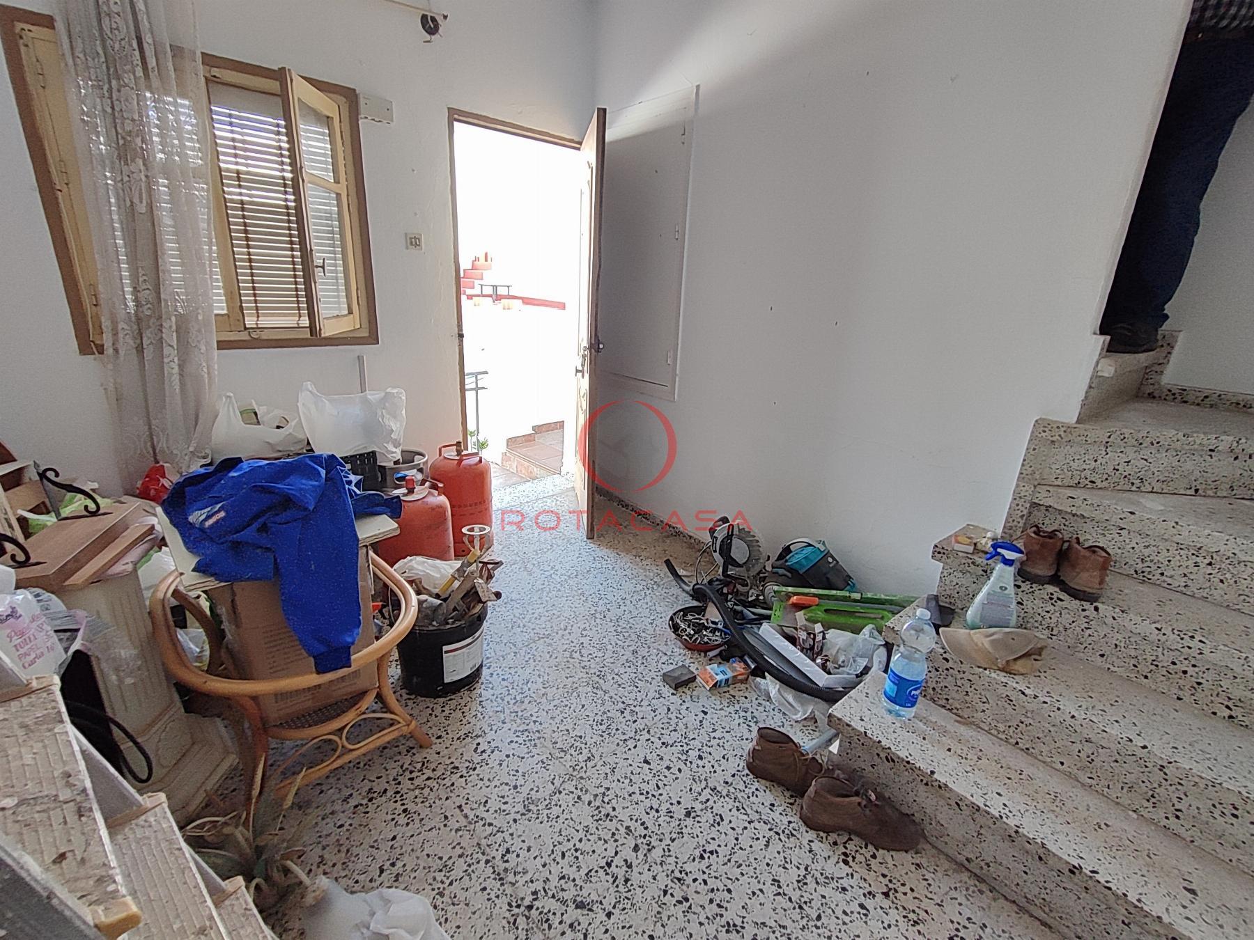 For sale of duplex in Rota