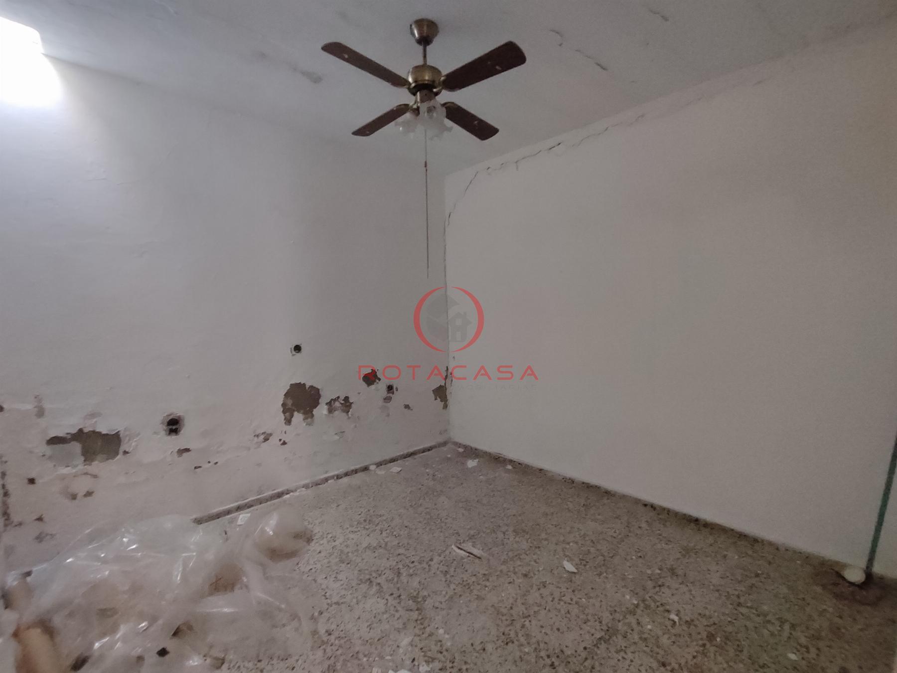 For sale of duplex in Rota