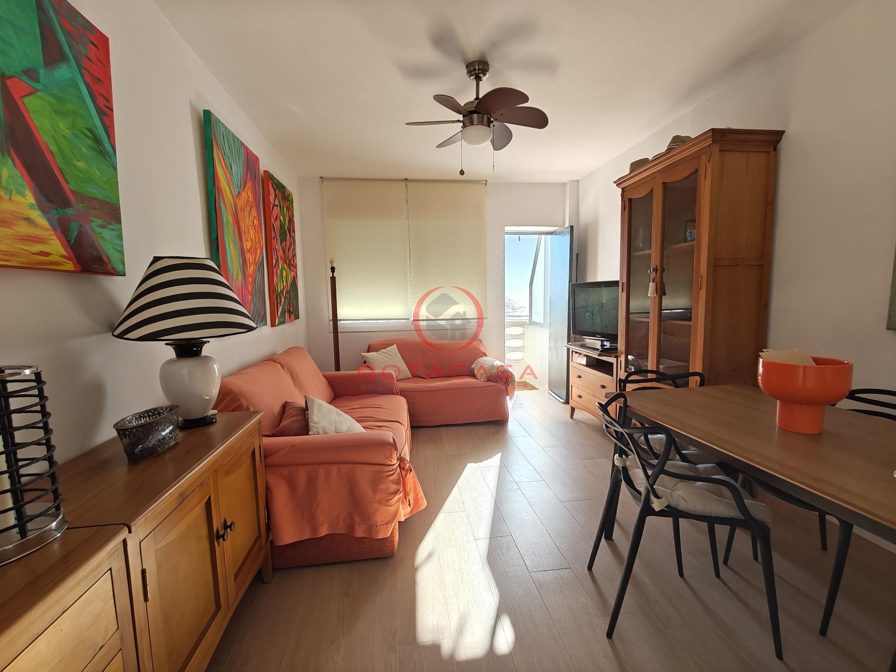 For rent of ground floor in Rota