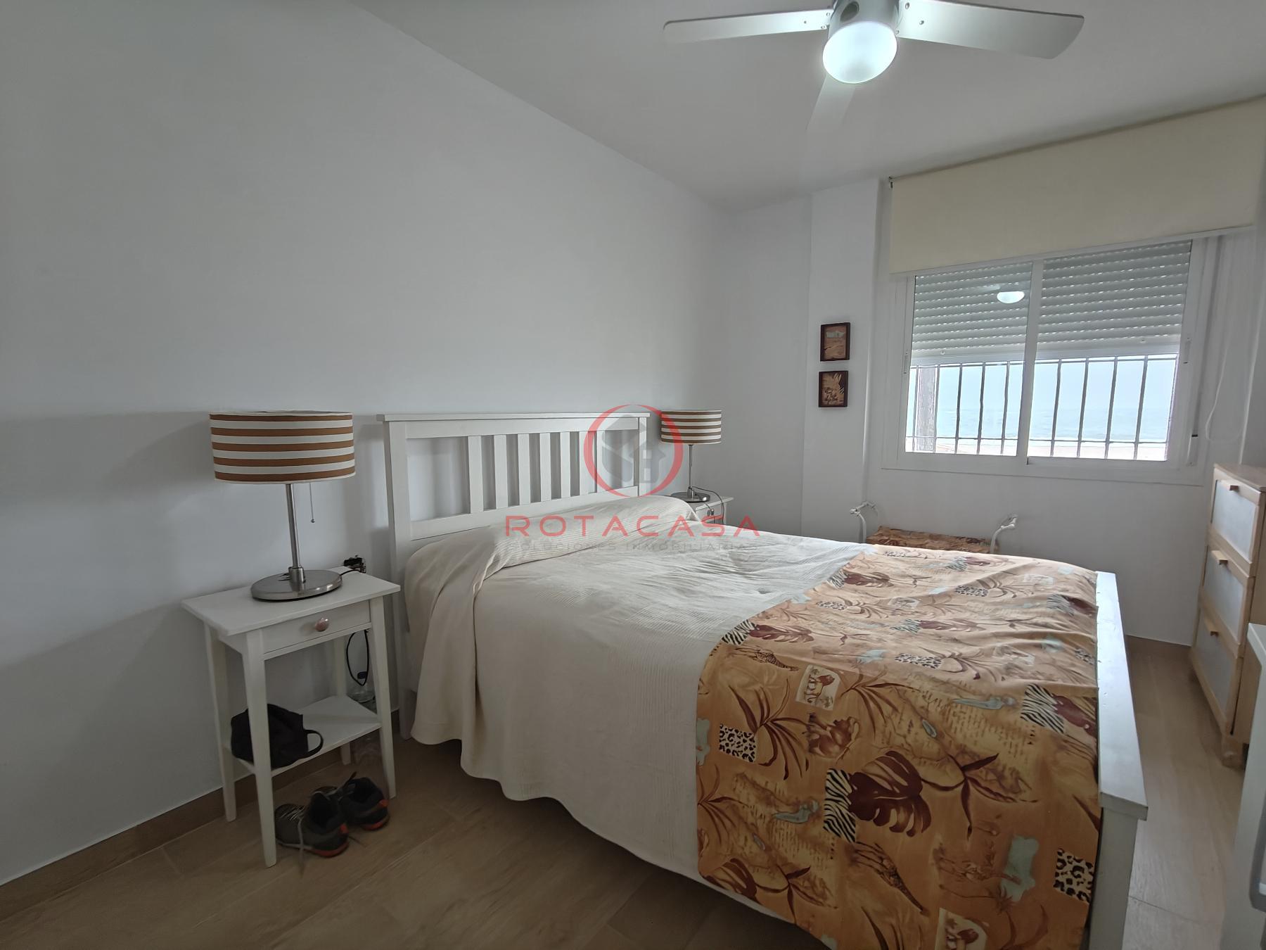 For rent of ground floor in Rota