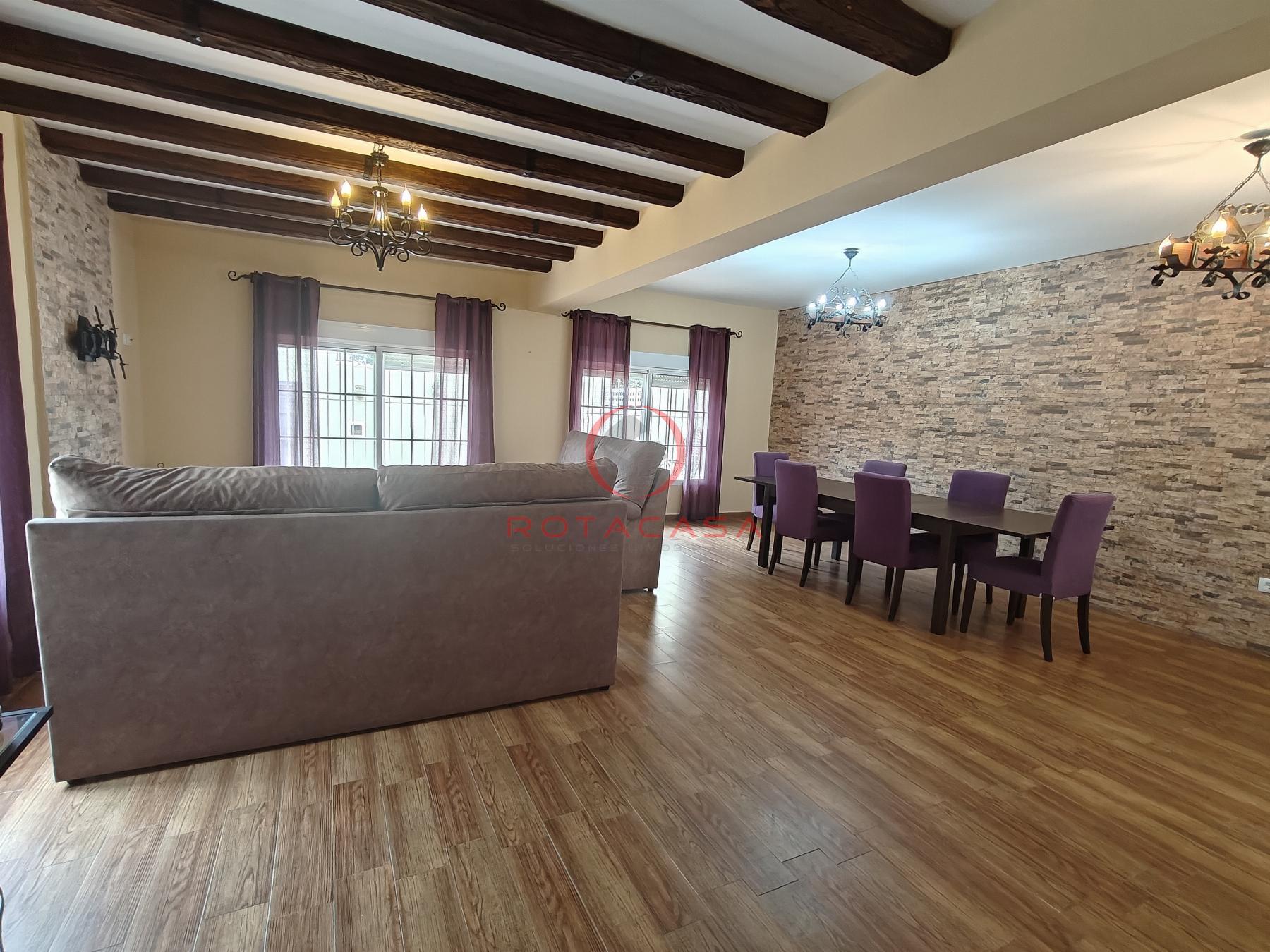 For sale of chalet in Rota